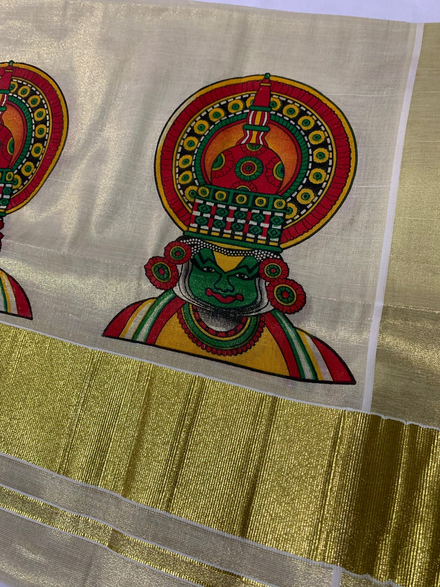 Golden tissue set mundu