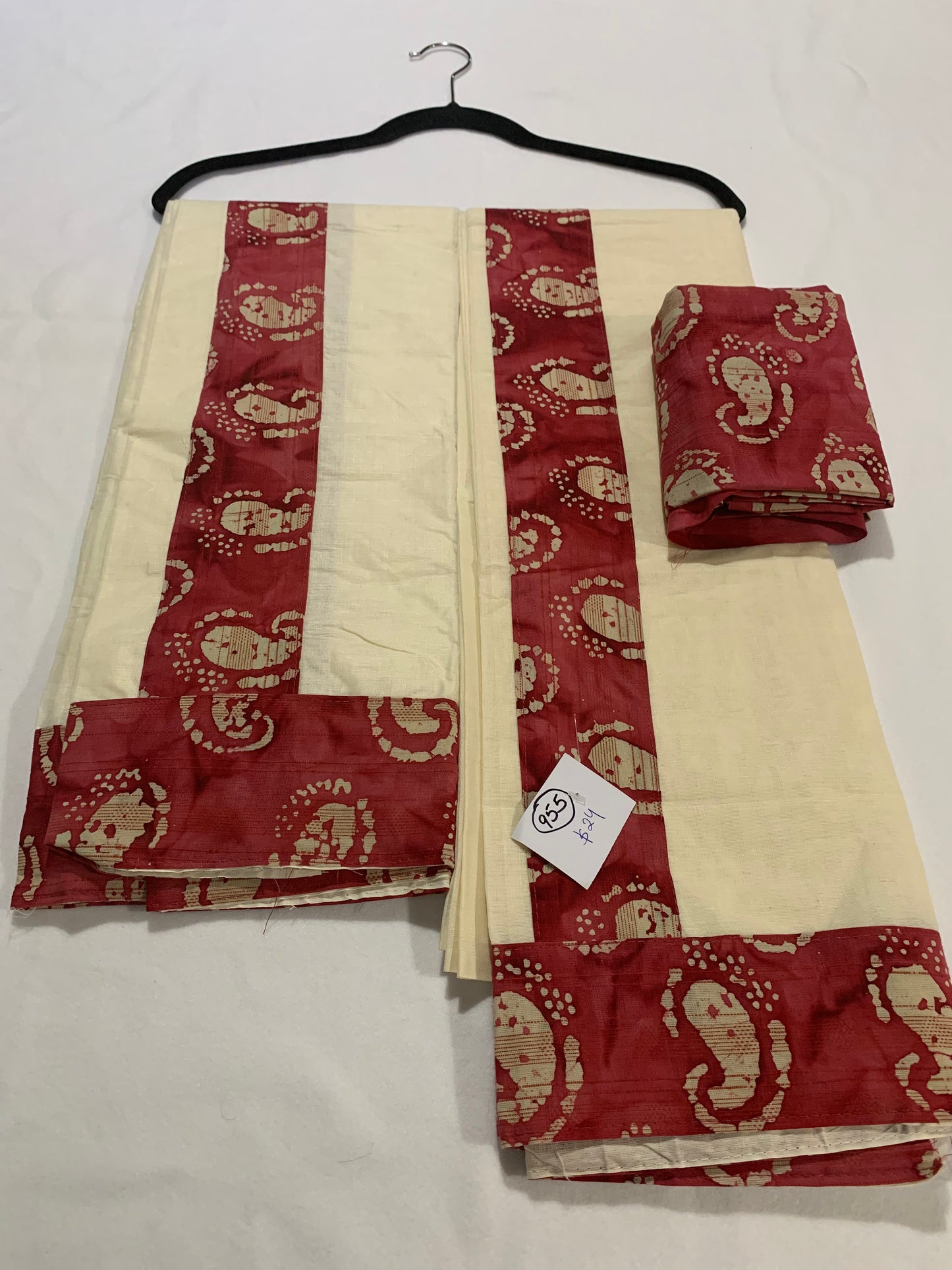Batik border set mundu