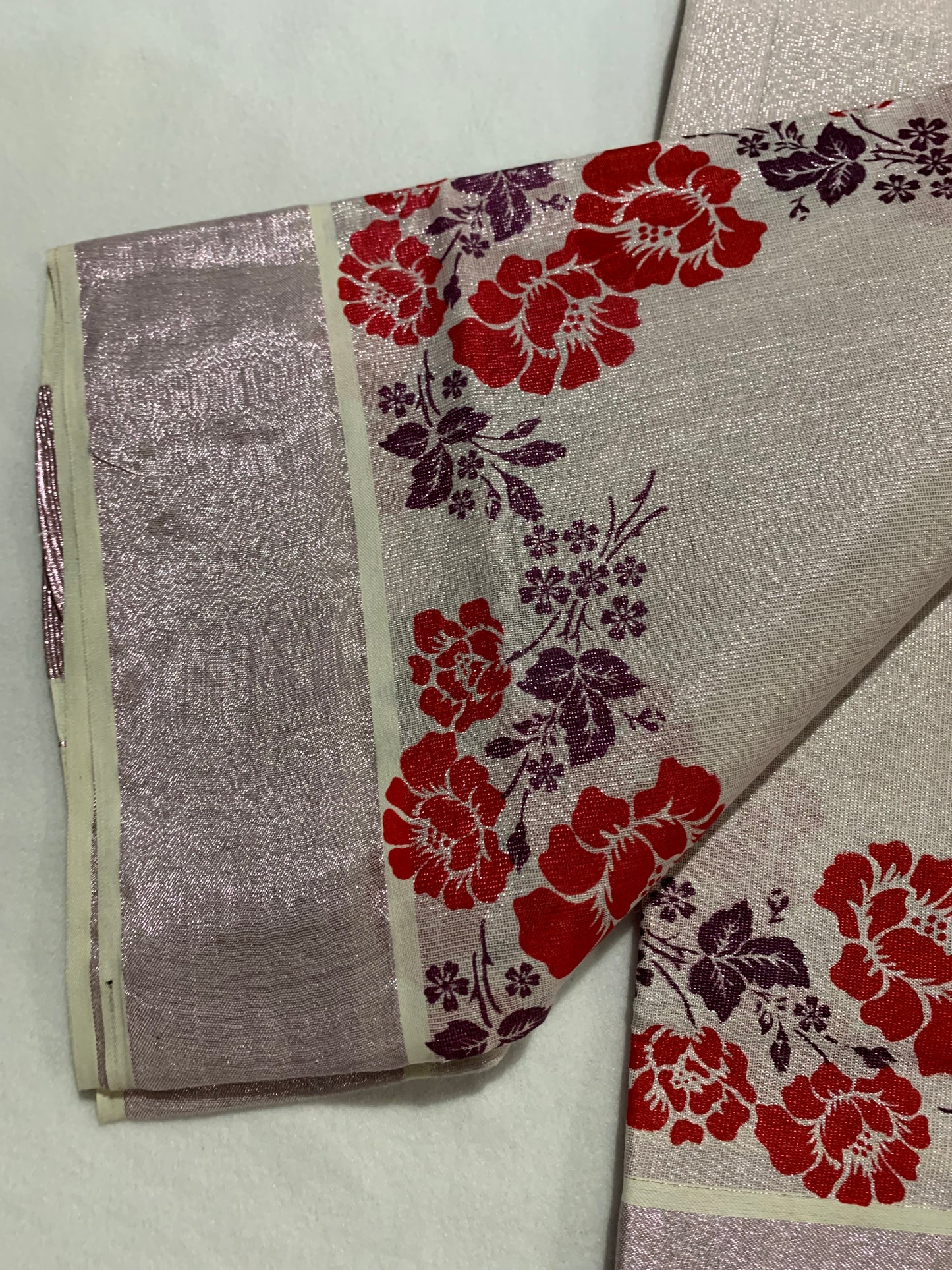 Ross gold tissue set mundu