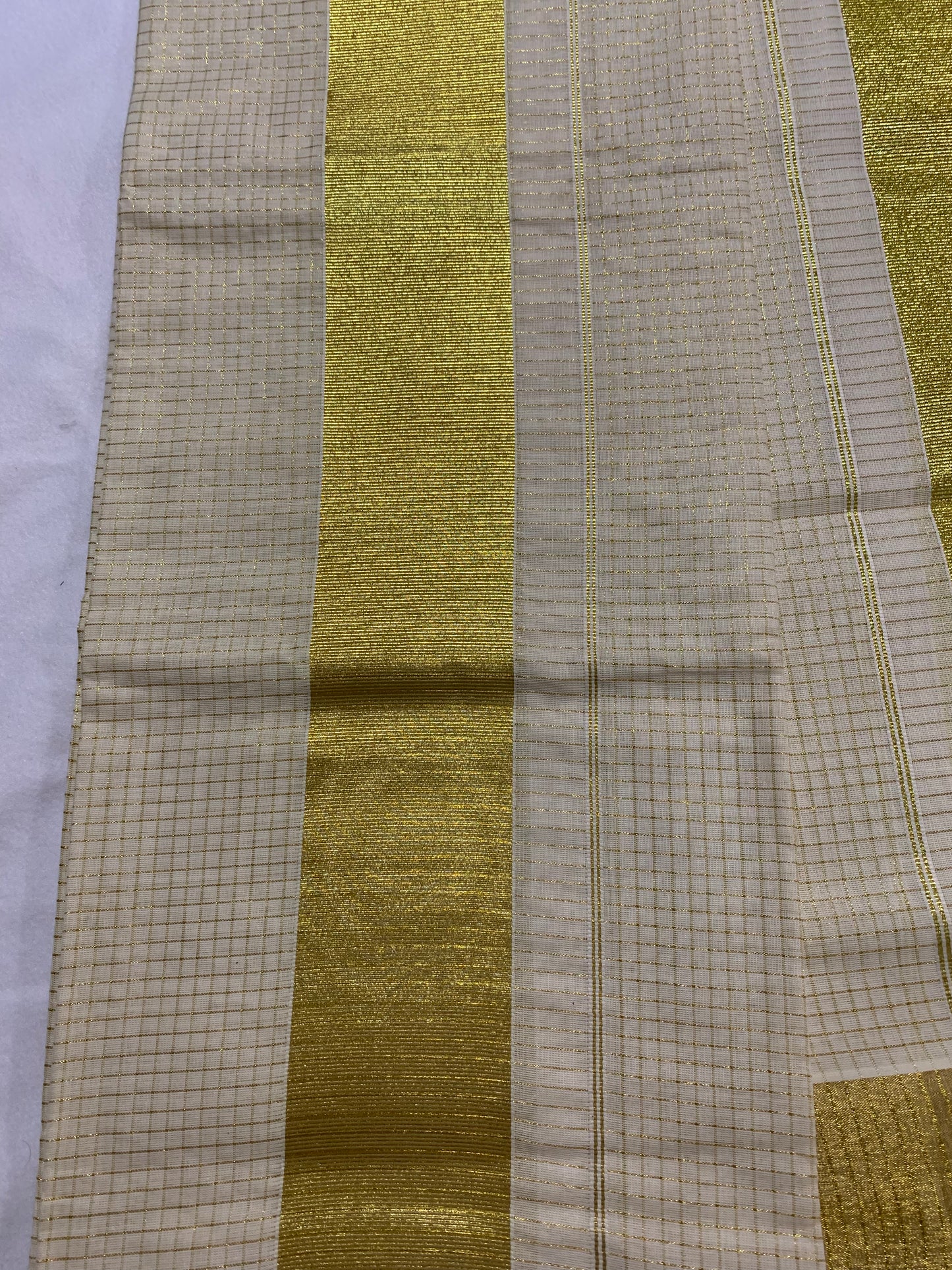 Golden small check set mundu