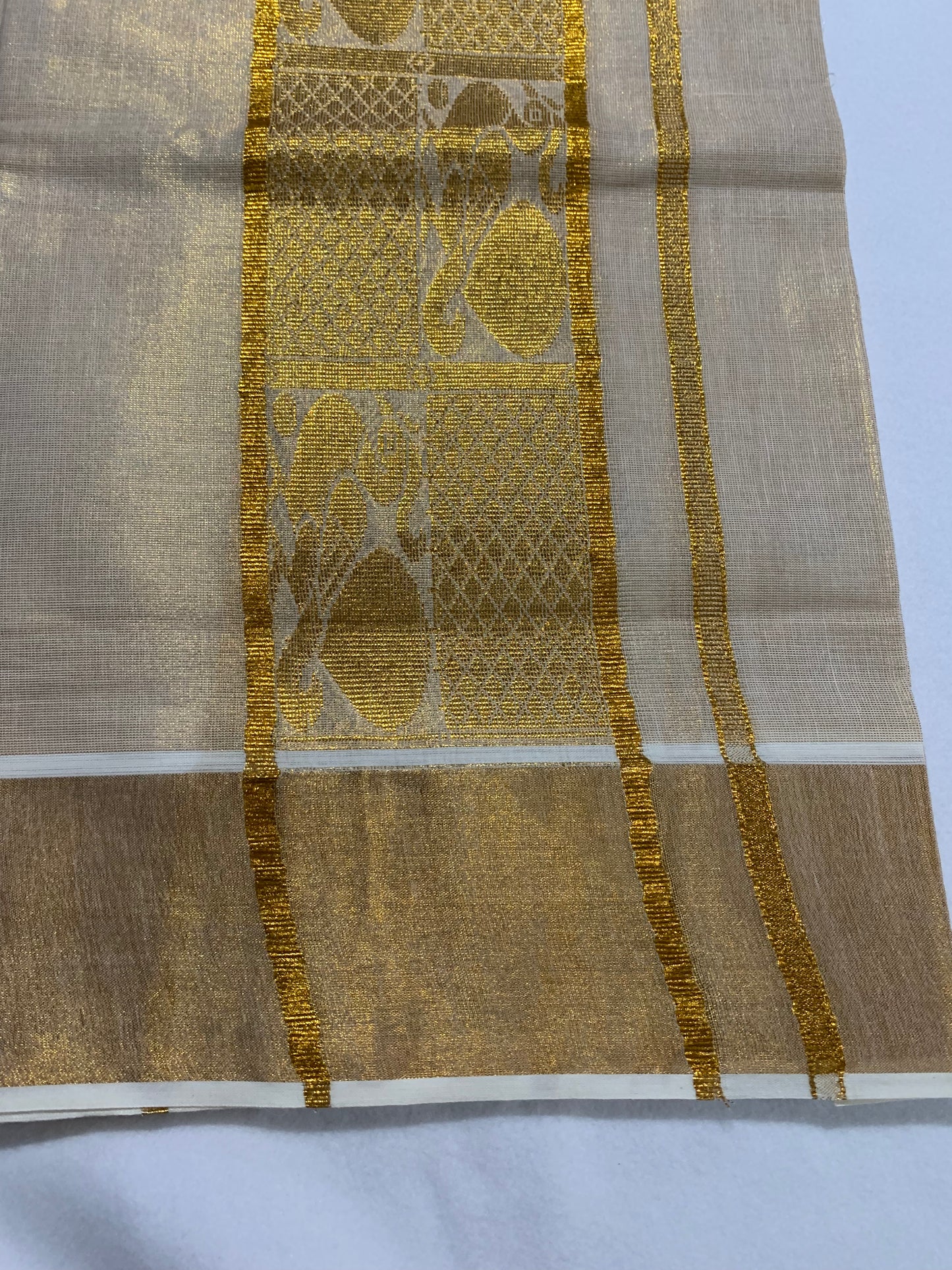 Golden tissue set mundu