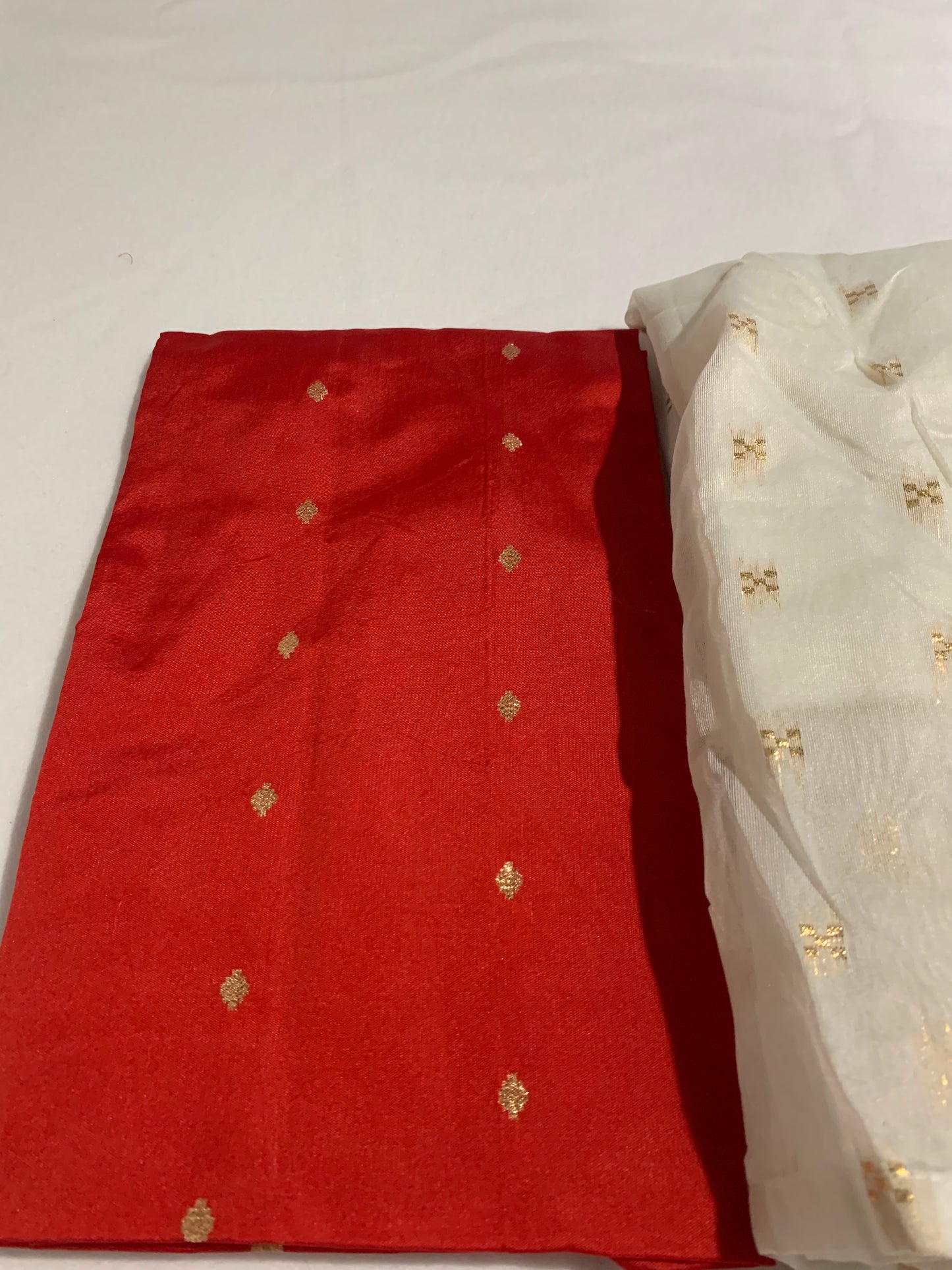 Red dhavani set