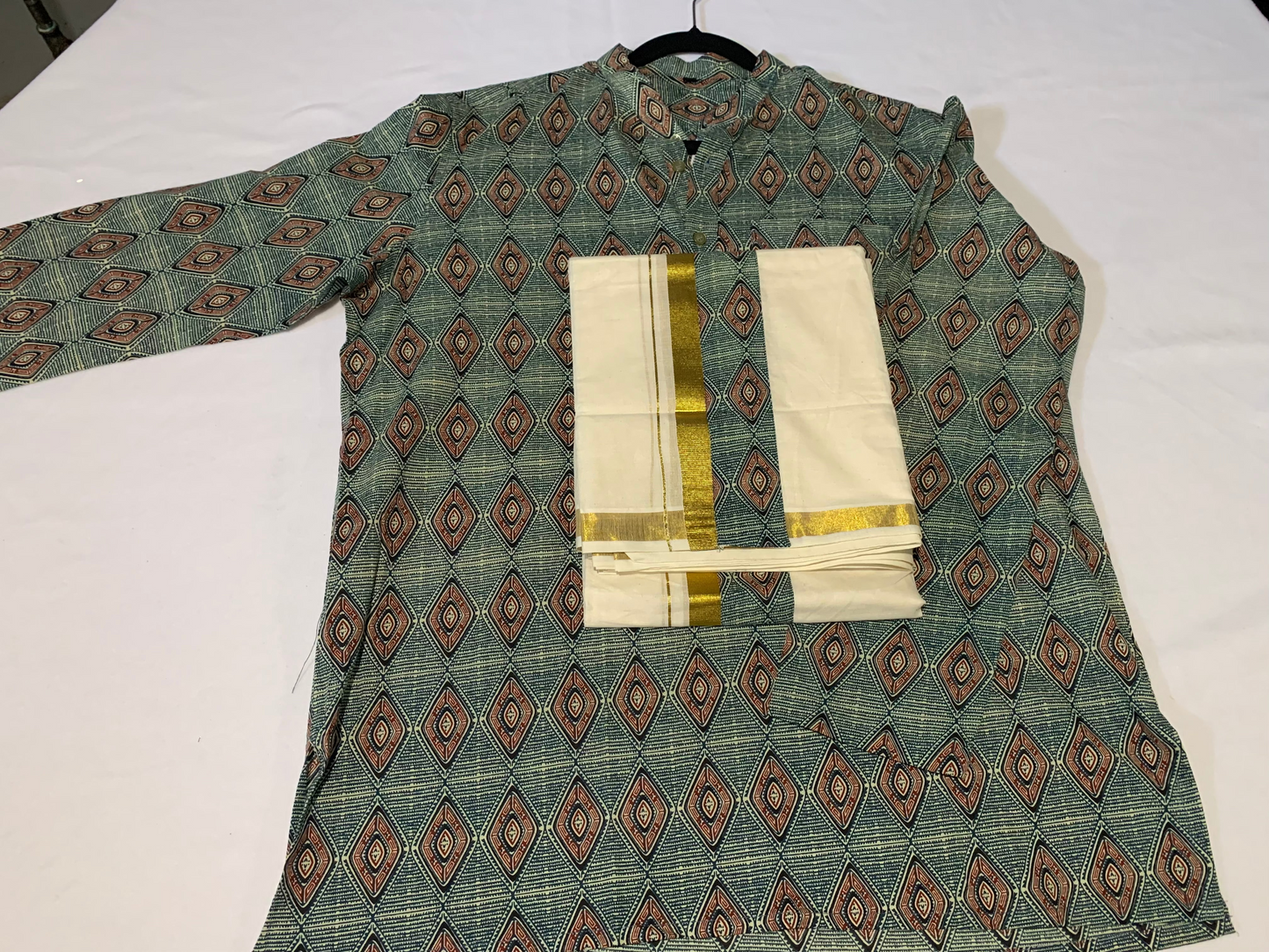 green printed kurta/ mundu combo