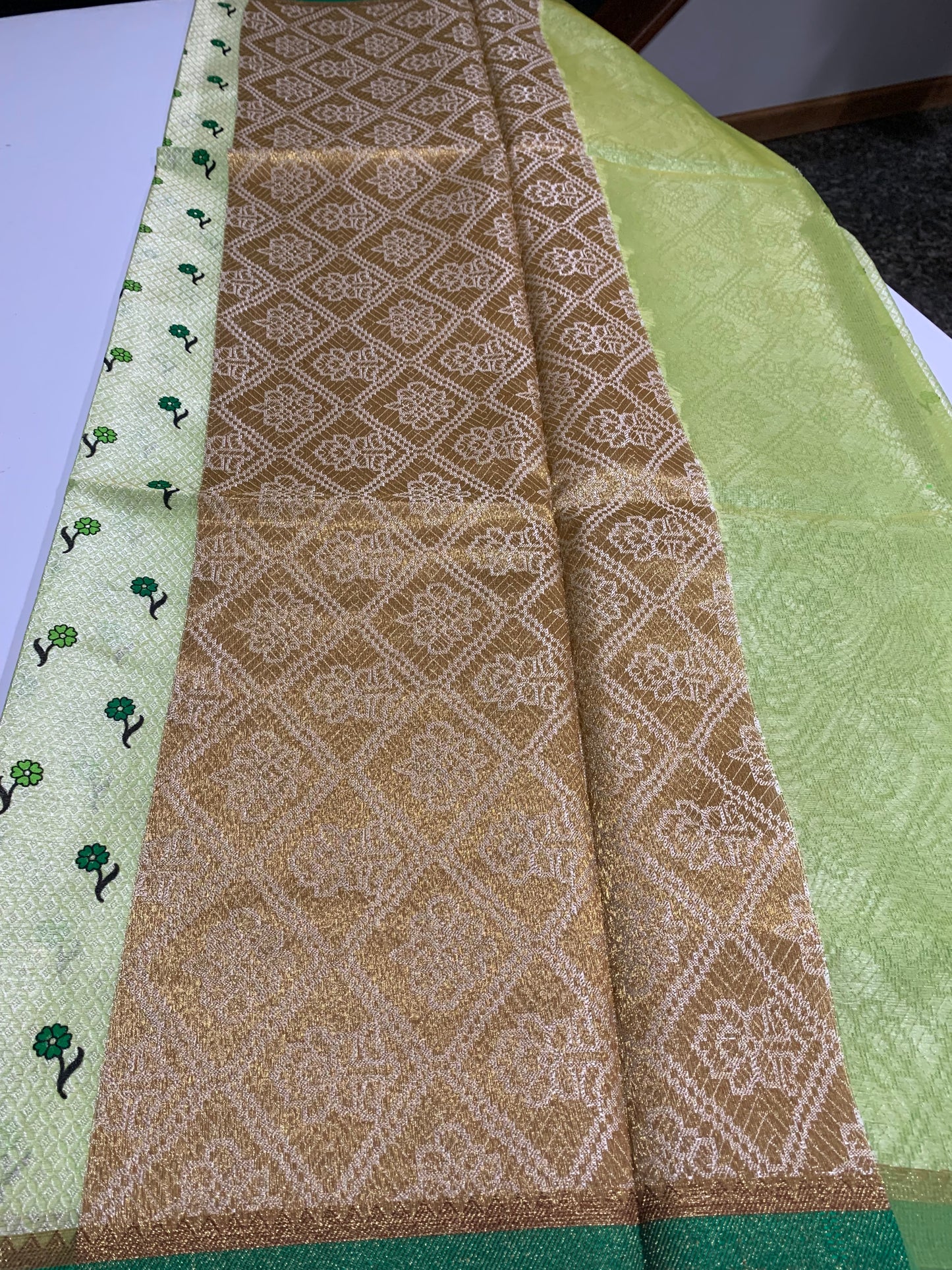 Pista Green Jacquard weave